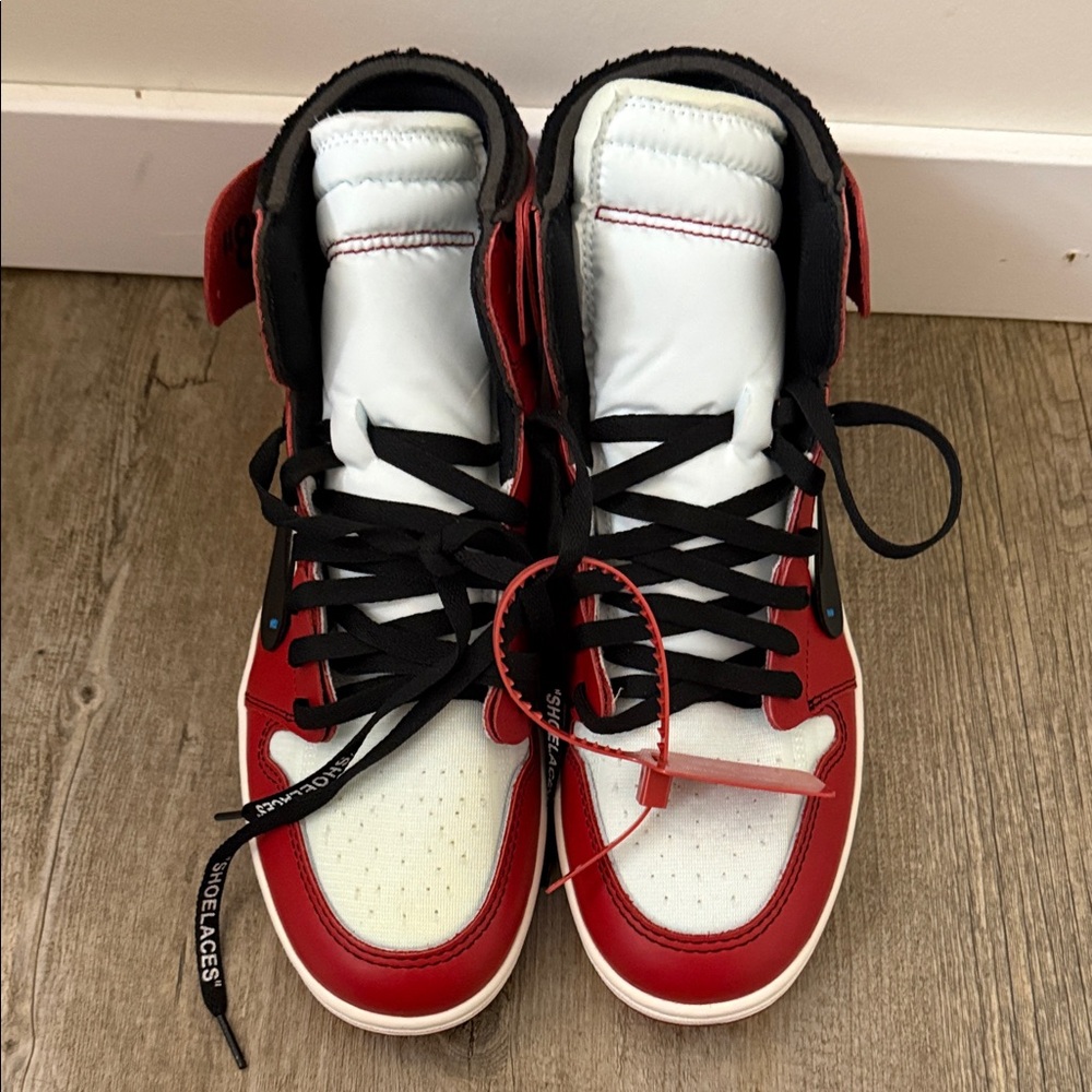 Off-White Nike Air Jordan 1 OG Shoes - Picture 3 of 10
